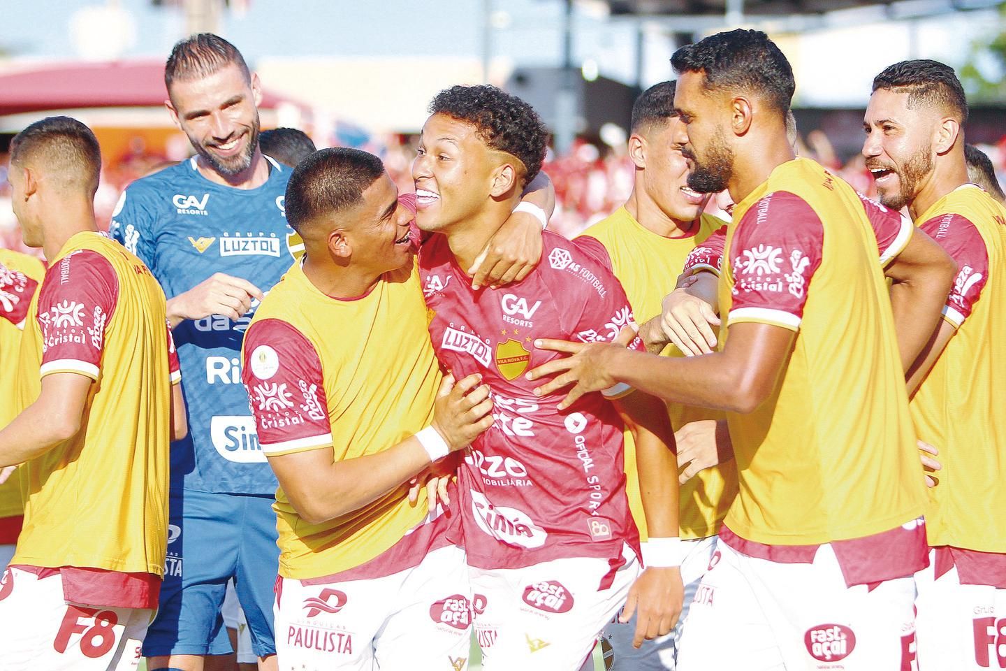 Vila Nova deve repetir time; Remo possui dúvidas para decisão