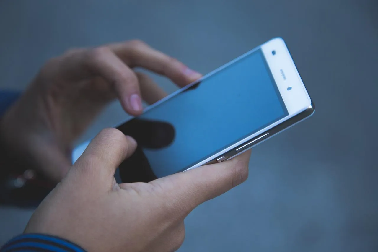 App do governo bloqueia celular roubado em até 10 minutos
