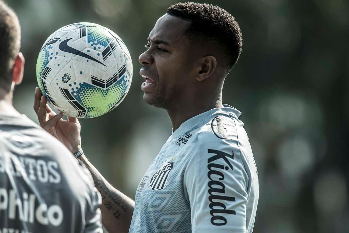 STJ forma maioria para Robinho cumprir pena no Brasil