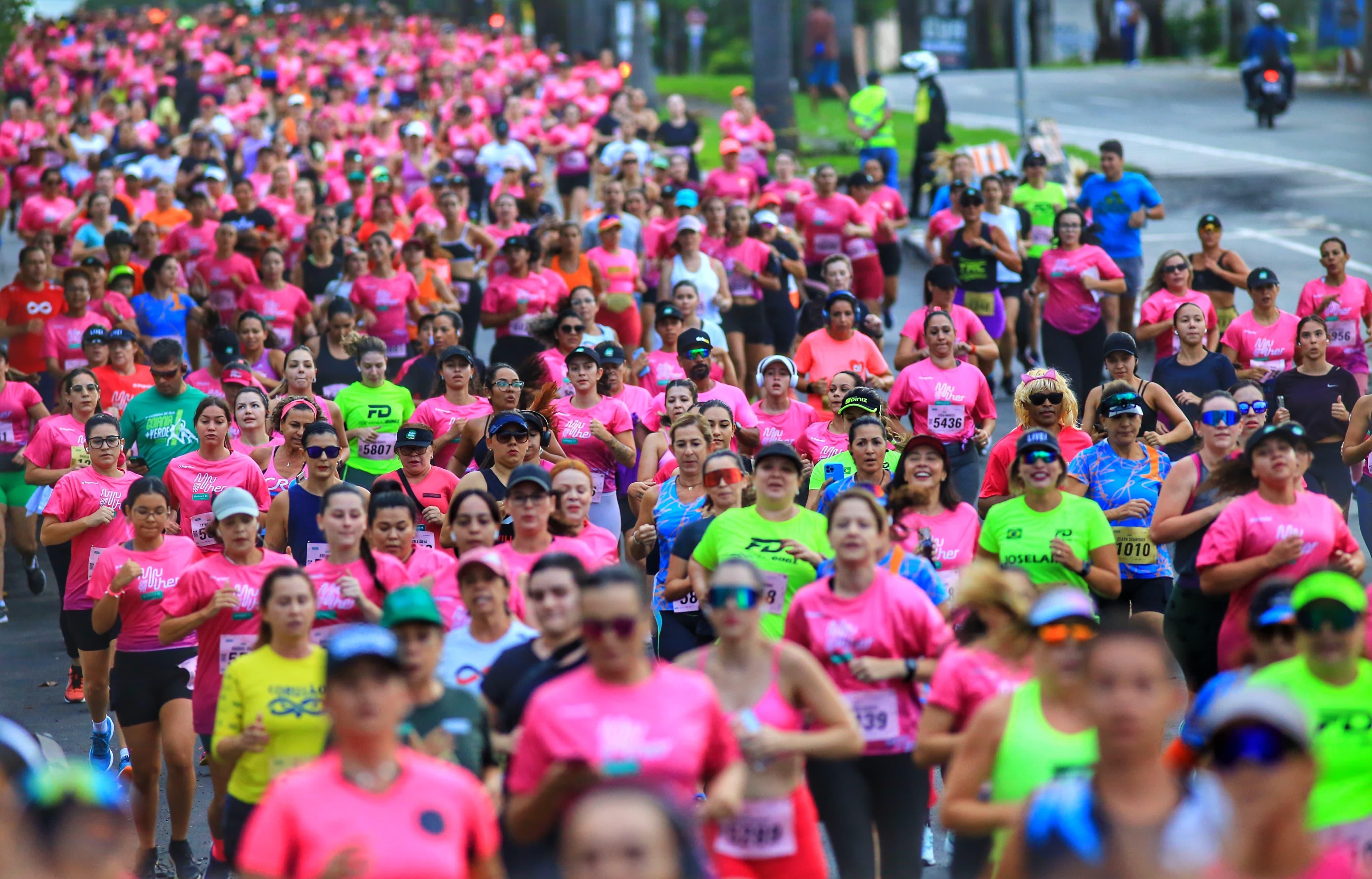 Circuito Mulher Unimed: corredoras fazem história e agitam ruas de Goiânia  | O Popular