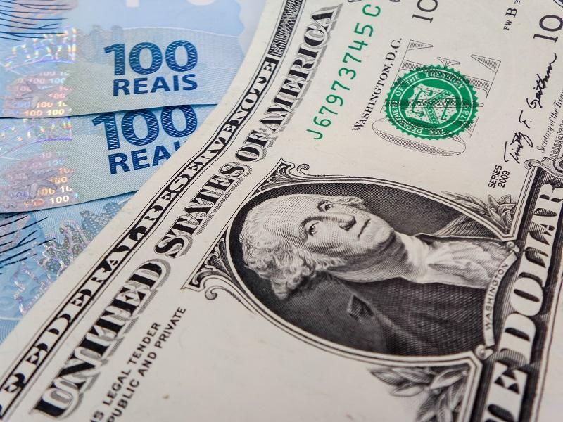 Dólar fecha a R$ 4,92 e Bolsa é melhor investimento de novembro