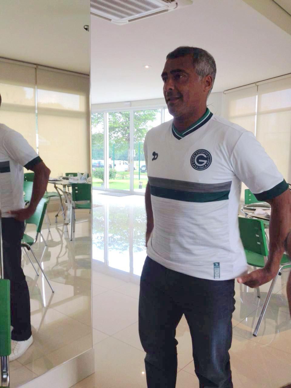 Marcelinho Carioca e Edílson Capetinha fazem jogo solidário em