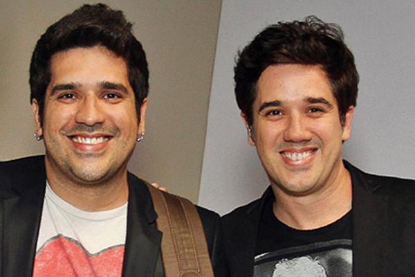 Irmãos, Rogério Flausino e Wilson Sideral se apresentam no Flamboyant In  Concert | O Popular