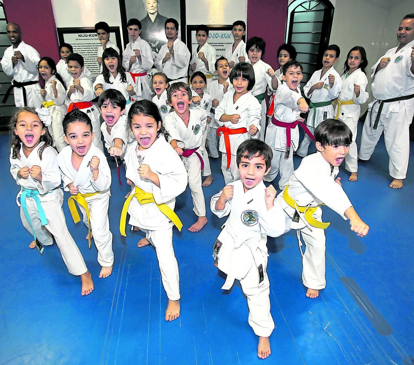 Aluno com Síndrome de Down é destaque na Escolinha de Taekwondo de