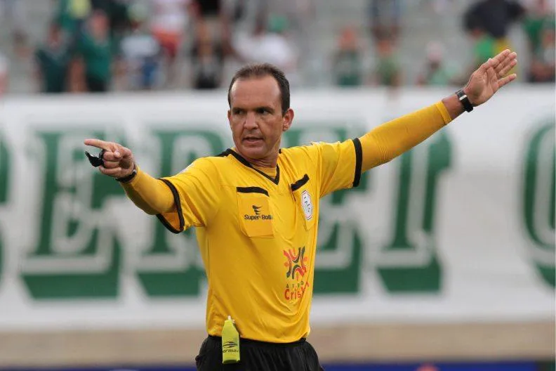 Palmeiras x Flamengo no DF terá arbitro que apitou na Copa do Mundo