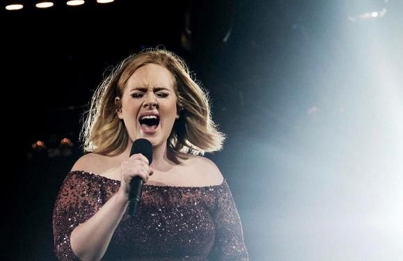 Adele continua sem interesse em realizar turnês