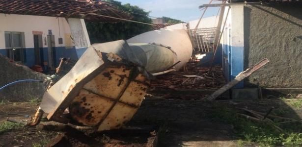 Torcedores são detidos por brincar com morte de Sala