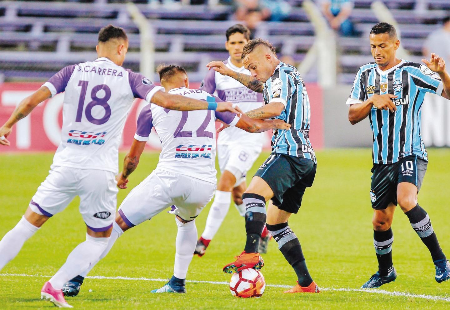 Wesley Moreira é promovido ao grupo profissional do Grêmio