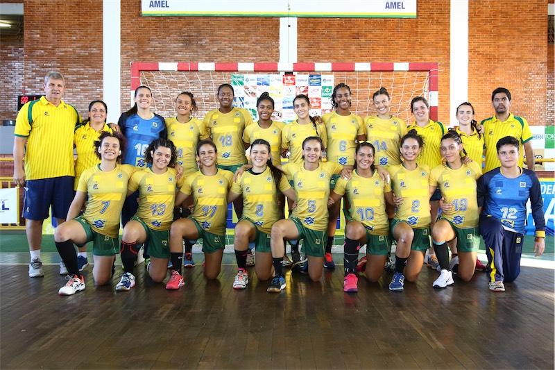 Duda Amorim é escolhida a melhor jogadora de handebol da década