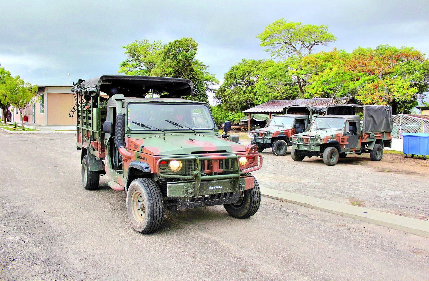 Exército fecha fronteira entre Brasil e Paraguai - O Progresso