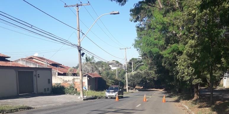 Vídeo: avião com seis pessoas cai em Sabará, em MG