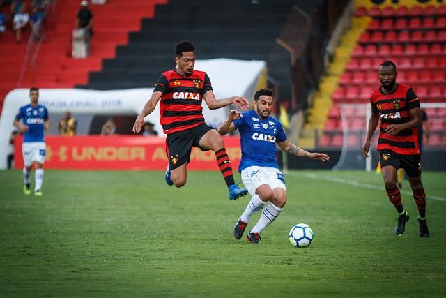 Bento que defendeu pênalti de Bruno Rodrigues é o segundo com mais