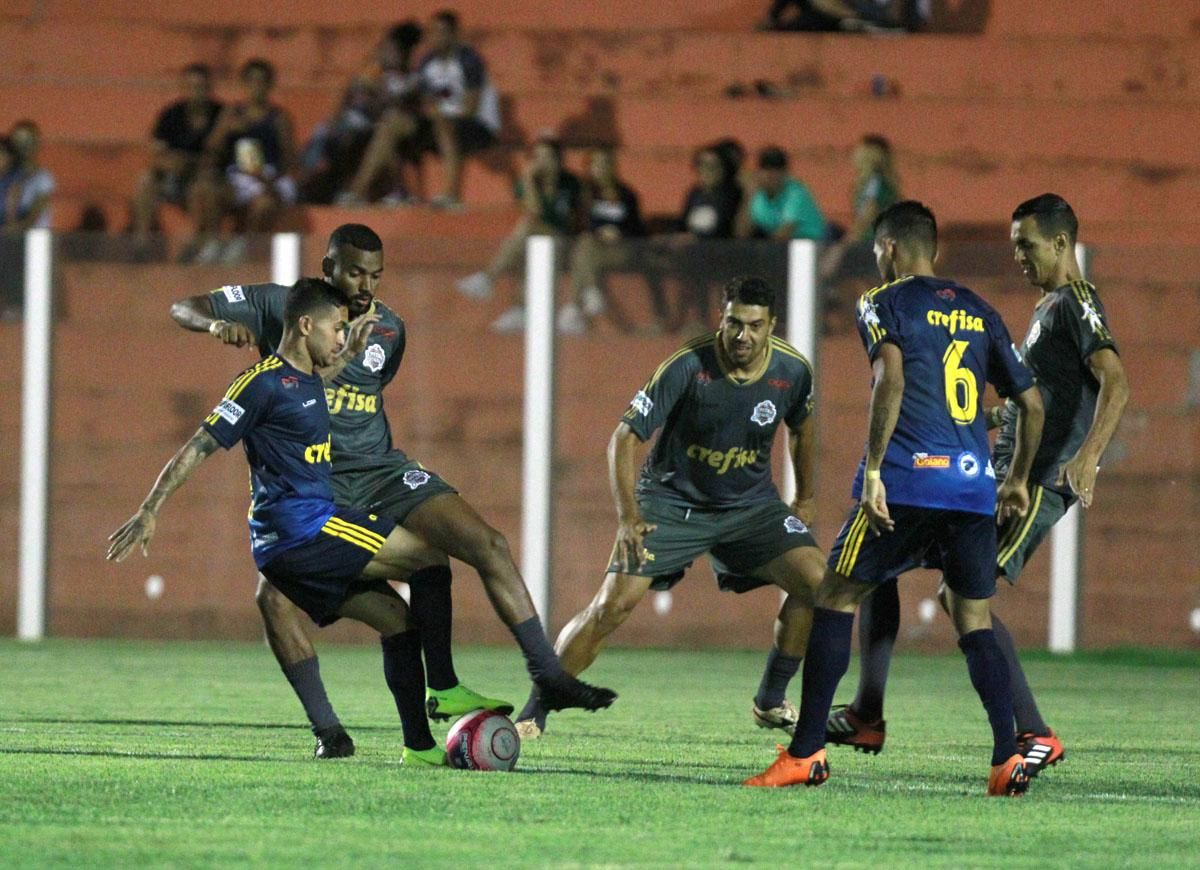 Marcelinho Carioca e Edílson Capetinha fazem jogo solidário em