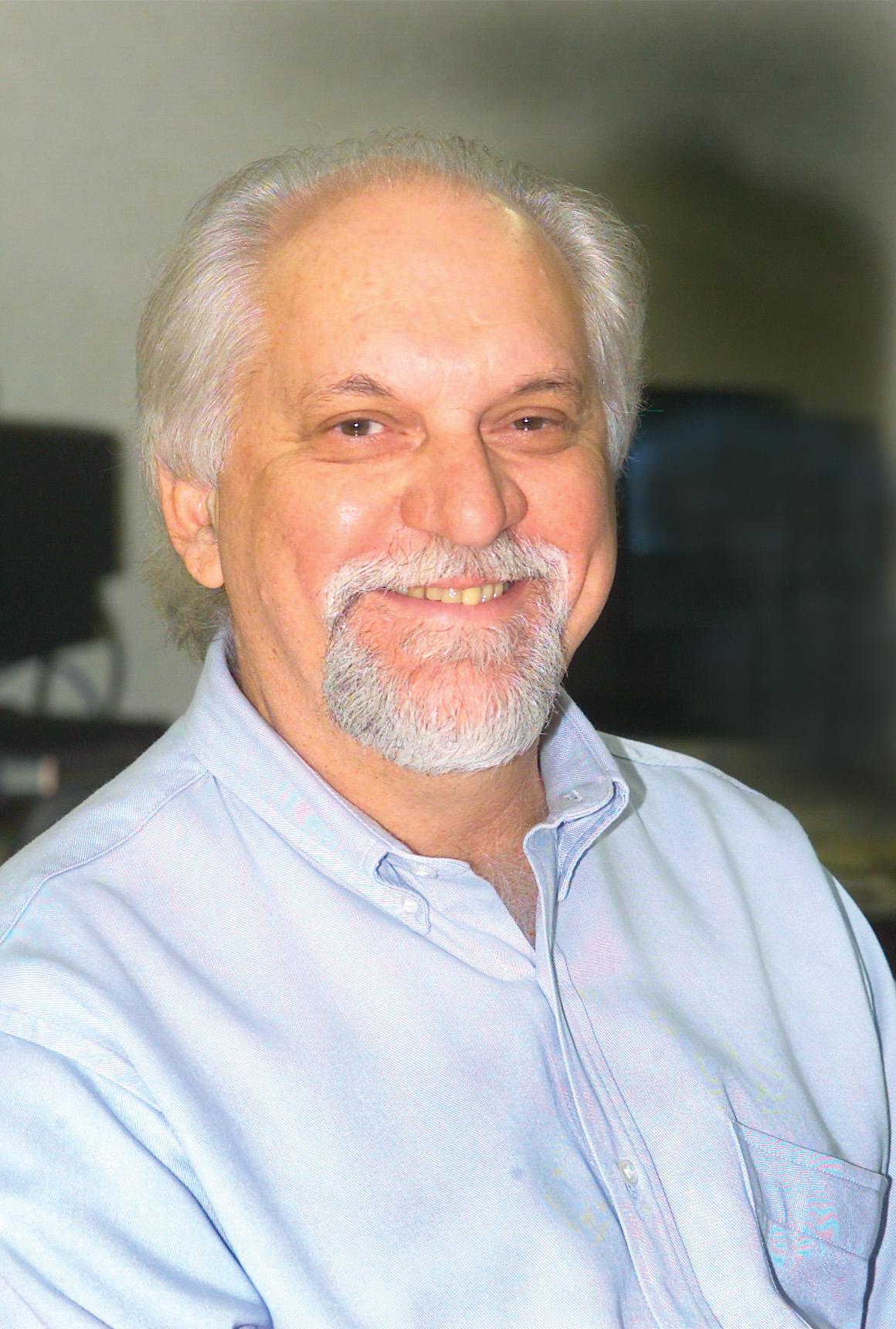 Psiquiatra e escritor Celso Costa Ferreira morre aos 70 anos O Popular