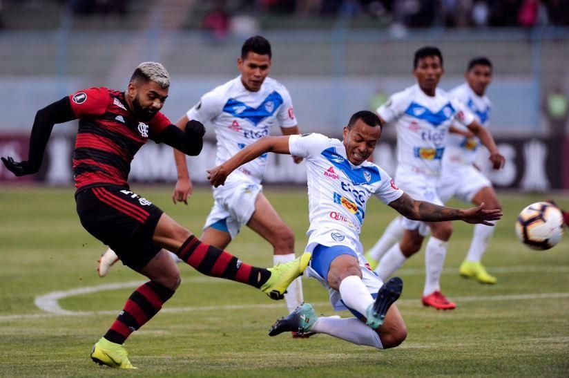 Flamengo fura retranca, vence e sai na frente do Olimpia na Libertadores 