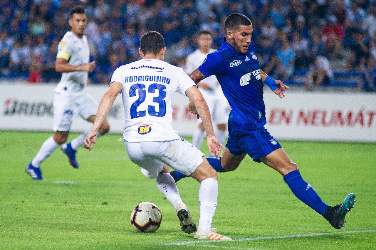 Uruguai é punido por não dar espaço a Arrascaeta na Copa do Mundo