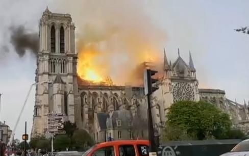 Goiano viaja pela Europa com carro de som e viraliza na web com vídeo na  Torre Eiffel, em Paris; assista, Goiás