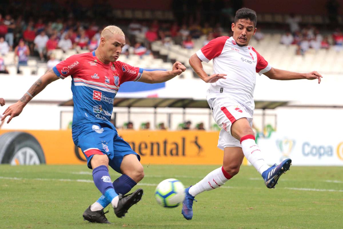 Guarani joga mal, e perde pela primeira vez na volta de Umberto Louzer