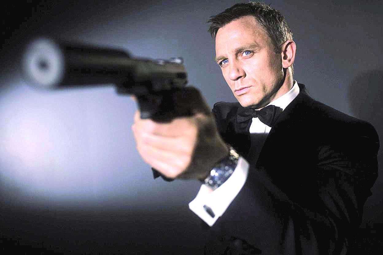 Produção do novo filme de James Bond divulga primeira imagem de