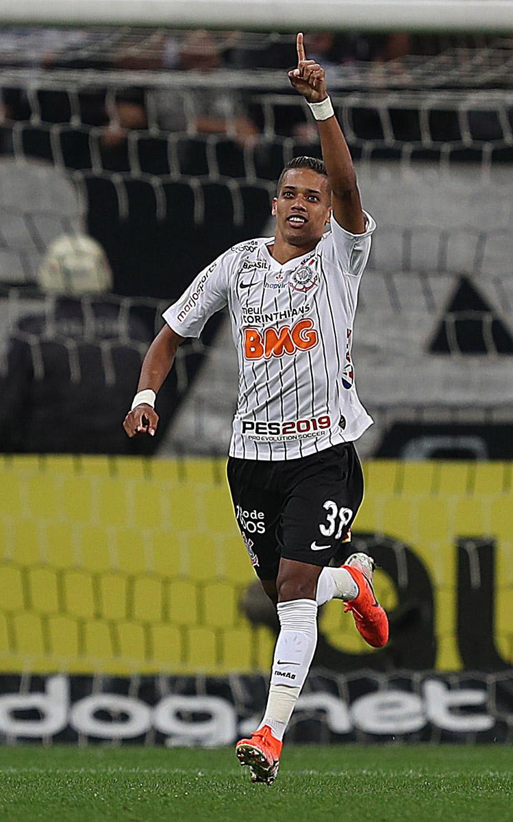 Corinthians tenta segurar ao menos o empate para se classificar