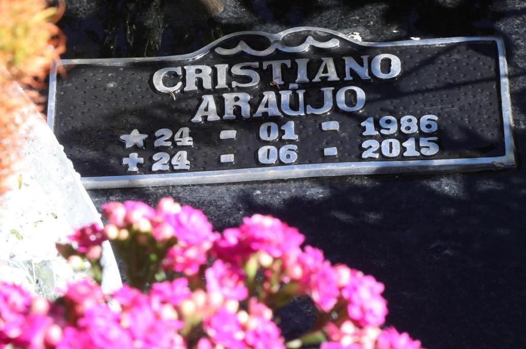 Missa lembra dois anos da morte de Cristiano Araújo e Allana Moraes -  @aredacao