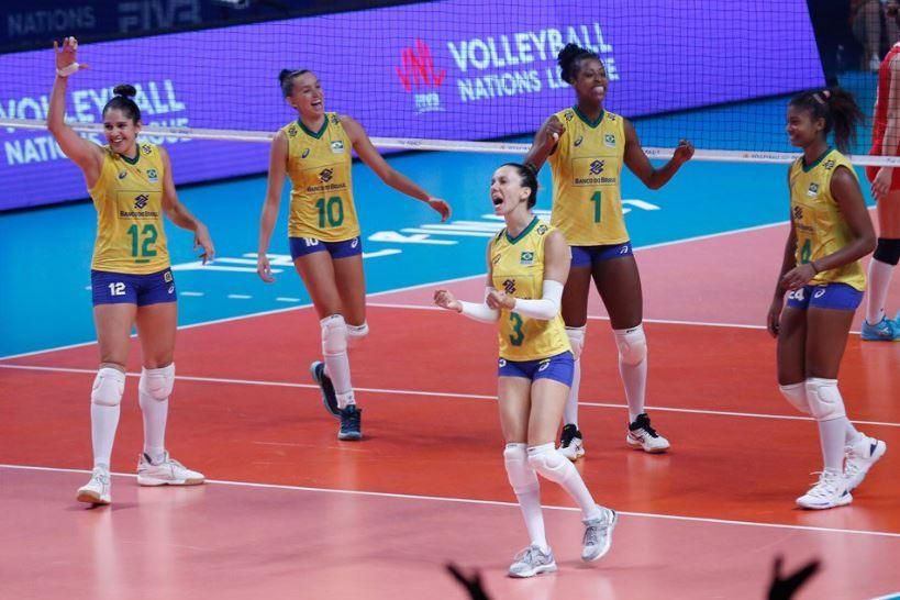 Seleção feminina do Brasil arrasa a Turquia e avança à final da Liga das  Nações