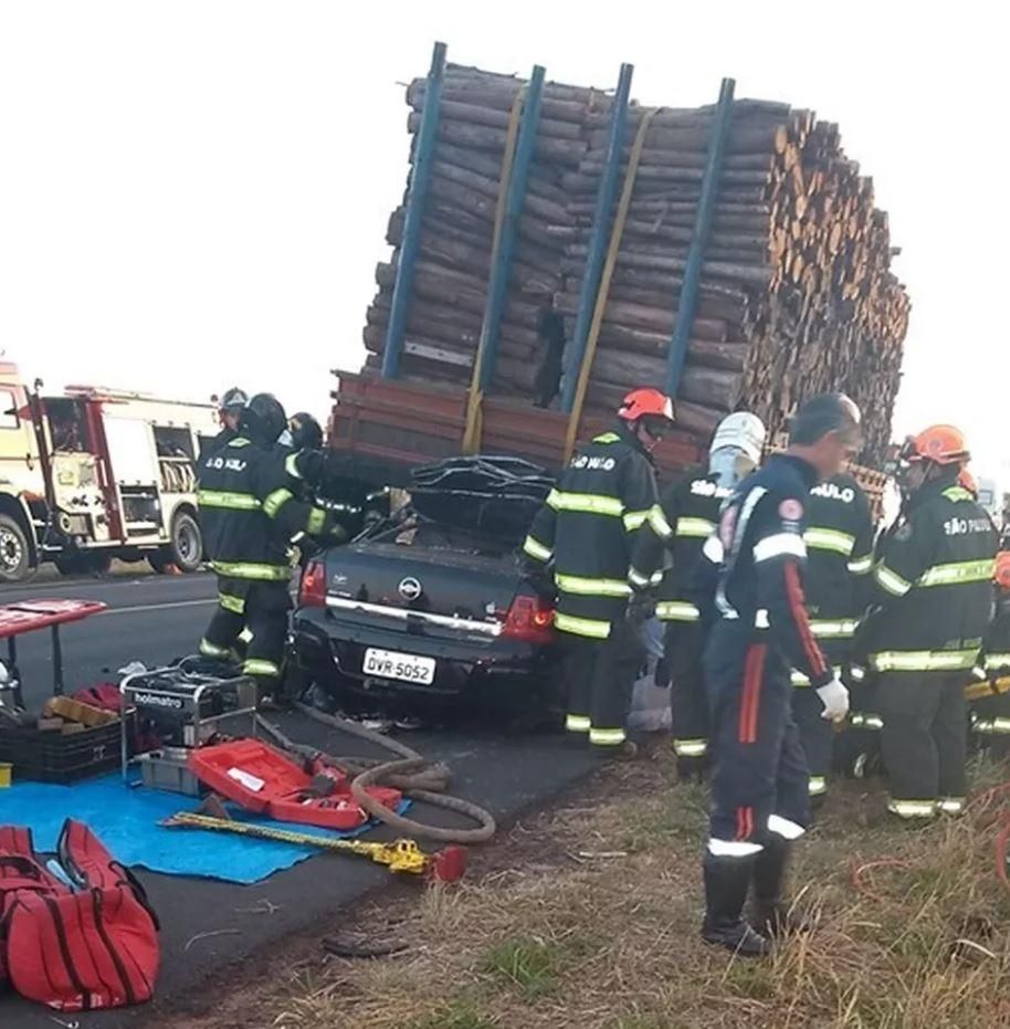 Eduardo Costa lamenta morte de produtor em acidente de moto, no