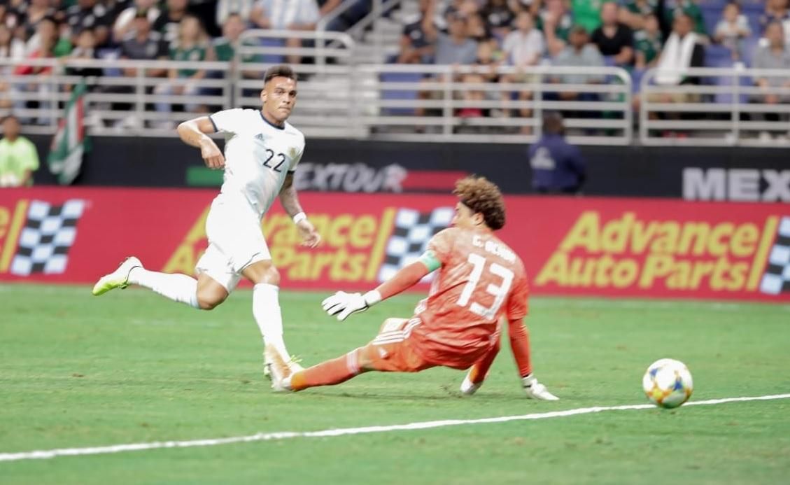 Com gol de Messi em sua milésima partida, Argentina bate Austrália