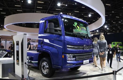 Scania R 450 Azul Modificada em 2023