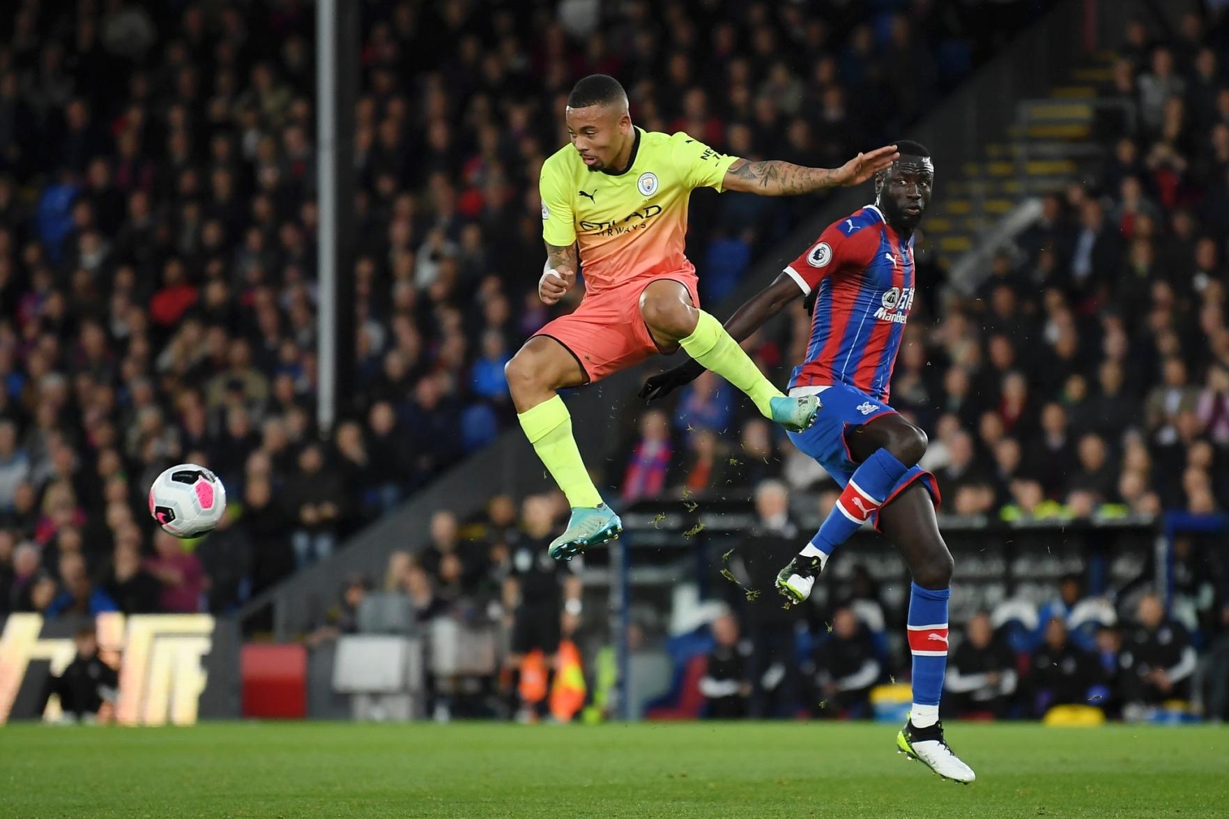 Manchester City goleia o Fulham e mantém 100% na Premier League