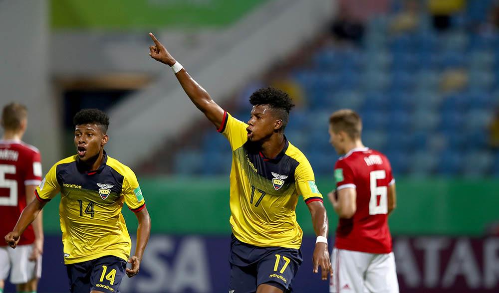 Copa do Mundo Sub-17: Brasil vence México de virada, com gol nos