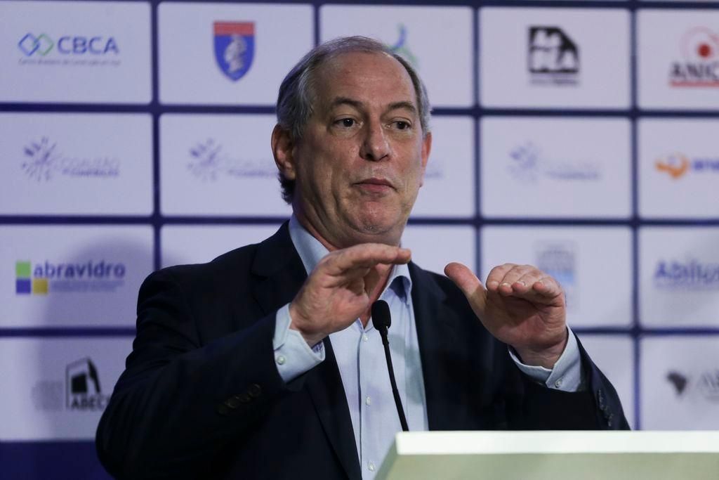 Ciro Gomes hostilizado em aeroporto de Miami O Popular