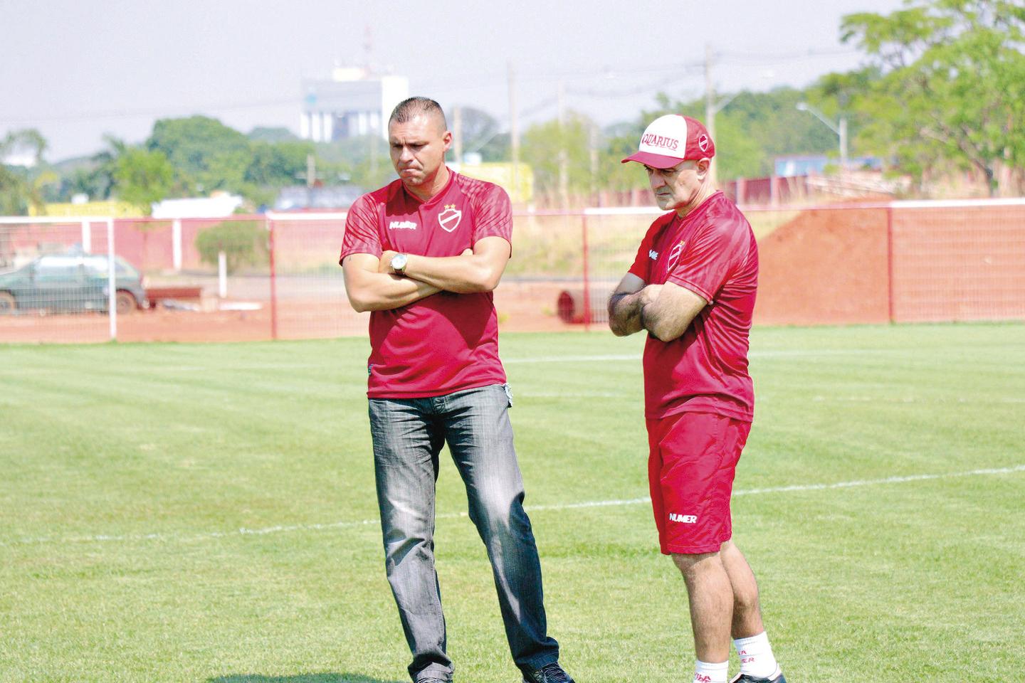 Clube Desportivo 1º de Agosto - Futebol: 1º de Agosto anuncia reforços.