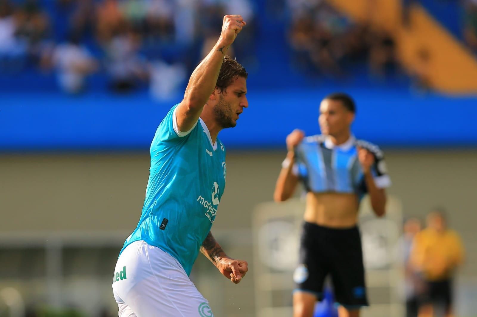 Gómez faz seu 5º gol em clássicos, 20º pelo clube e entra no Top 5