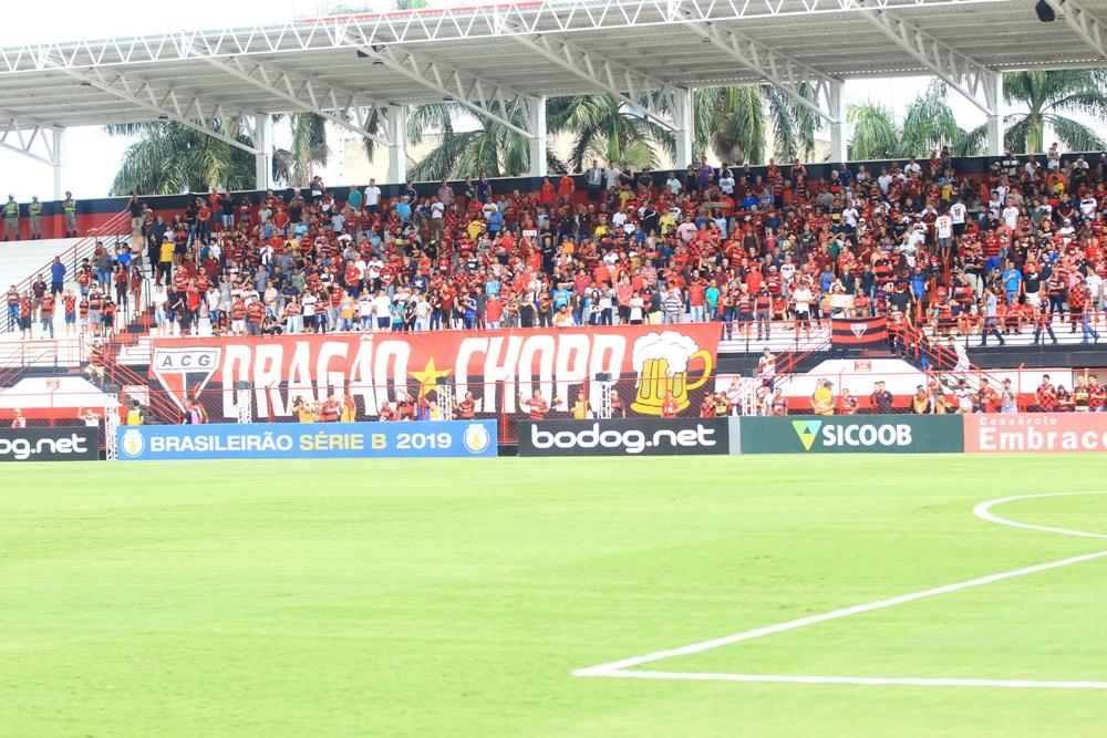 Feliz por atuar no Brasil, Angulo chega ao Bahia surpreso com a torcida