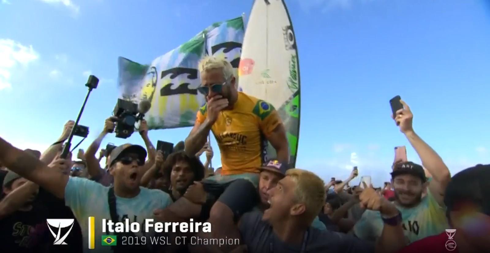 Gabriel Medina conquista título do Circuito Mundial de Surfe