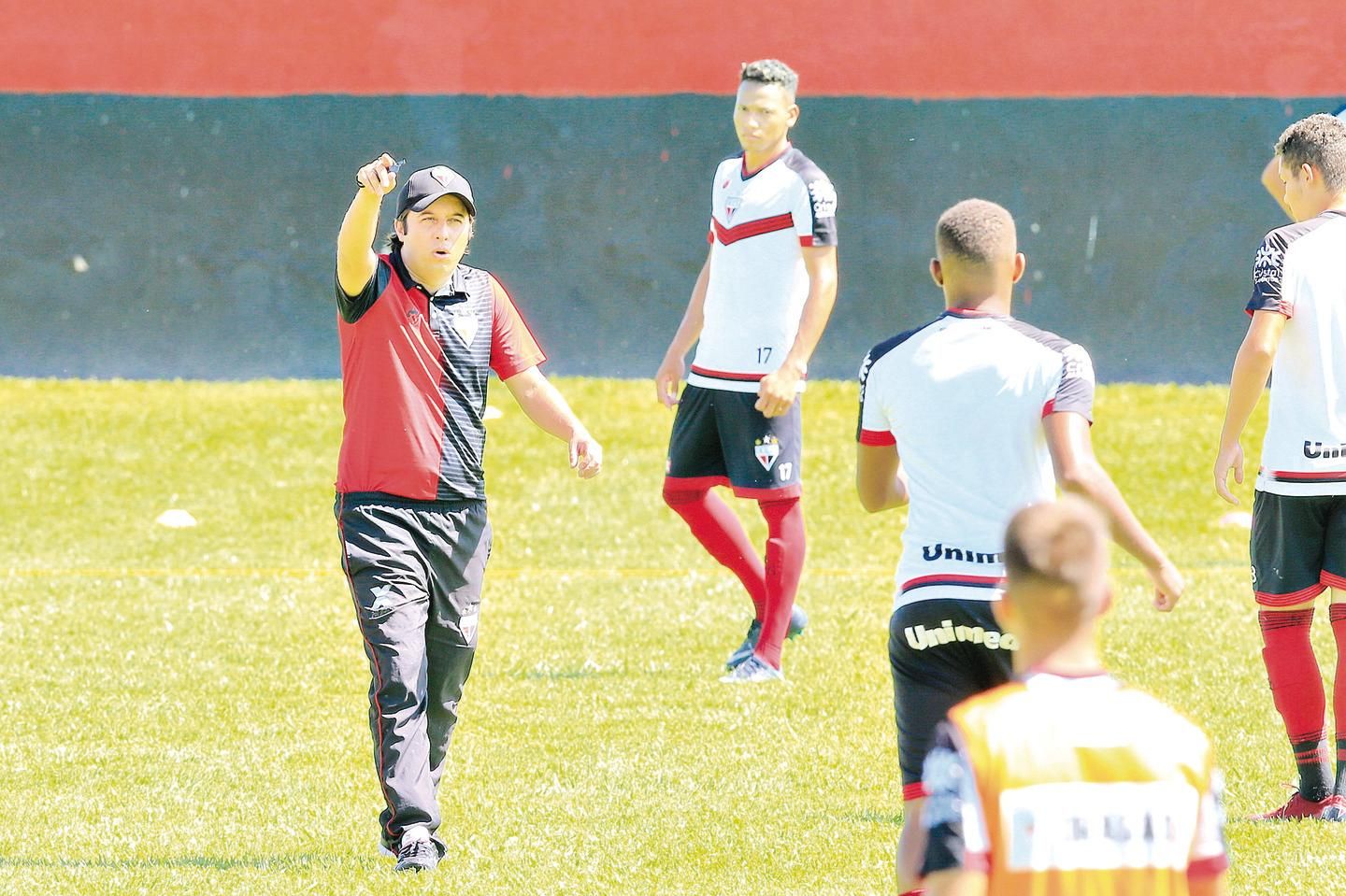 Com novos treinadores, Sub-20, Sub-17 e Sub-15 começam 2ª fase do