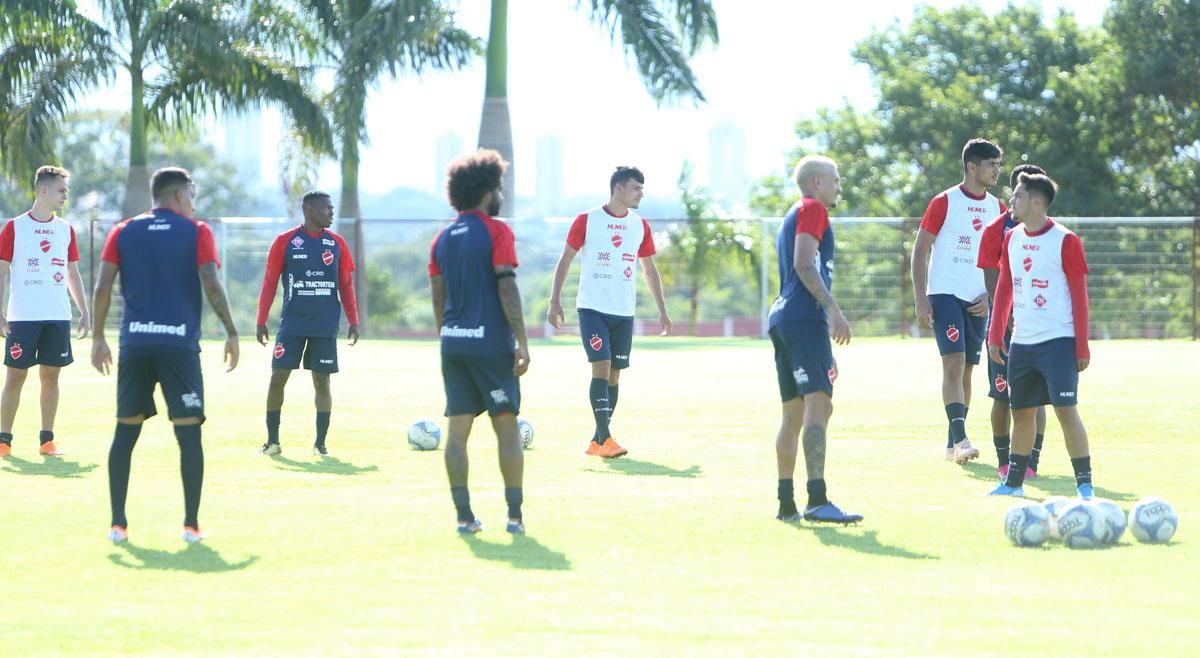 Algumas reações de torcedores do Vila Nova após a derrota para o ABC, no  último Sábado. : r/futebol