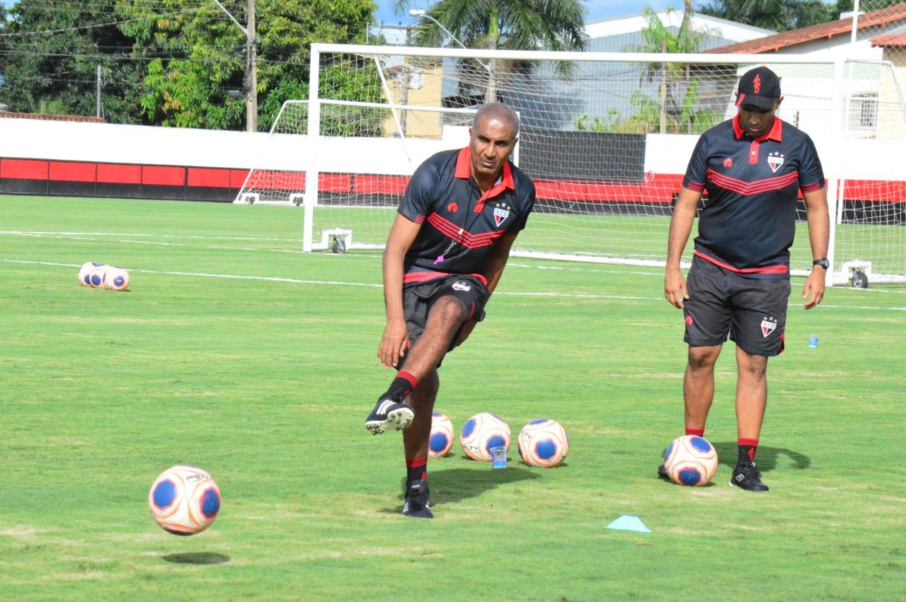 Promessa da base garante vitória do Grêmio em jogo-treino