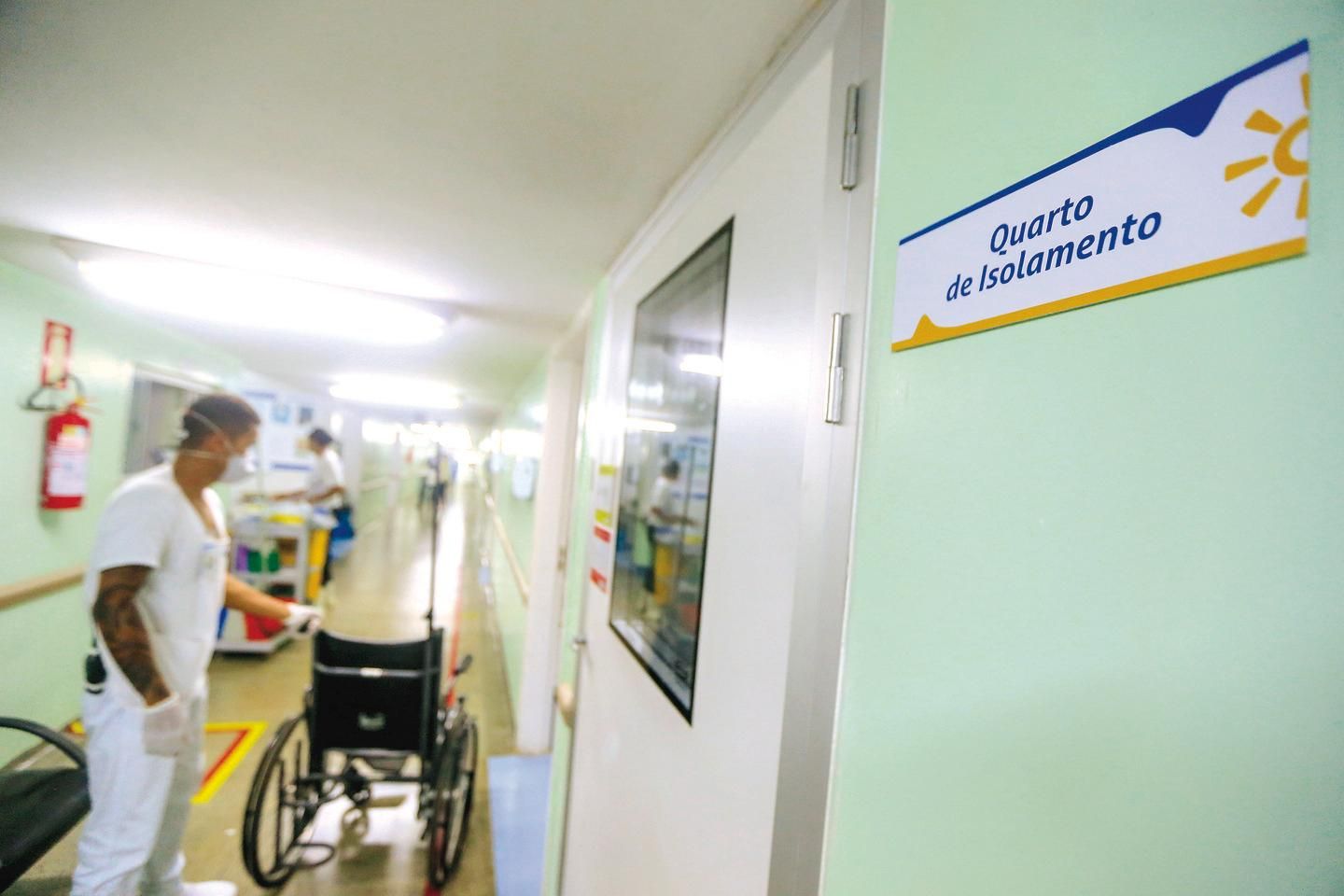 Prefeitura de Curitiba firma contrato com Hospital Evangélico