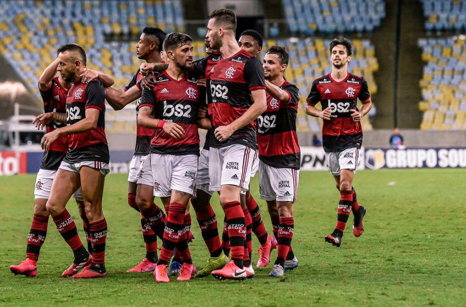 Flamengo e Grêmio entram firme na briga pelo título