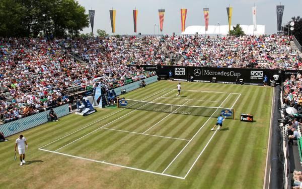 Após início ruim e adiamento de jogo, Bia Haddad estreia com vitória em  Wimbledon