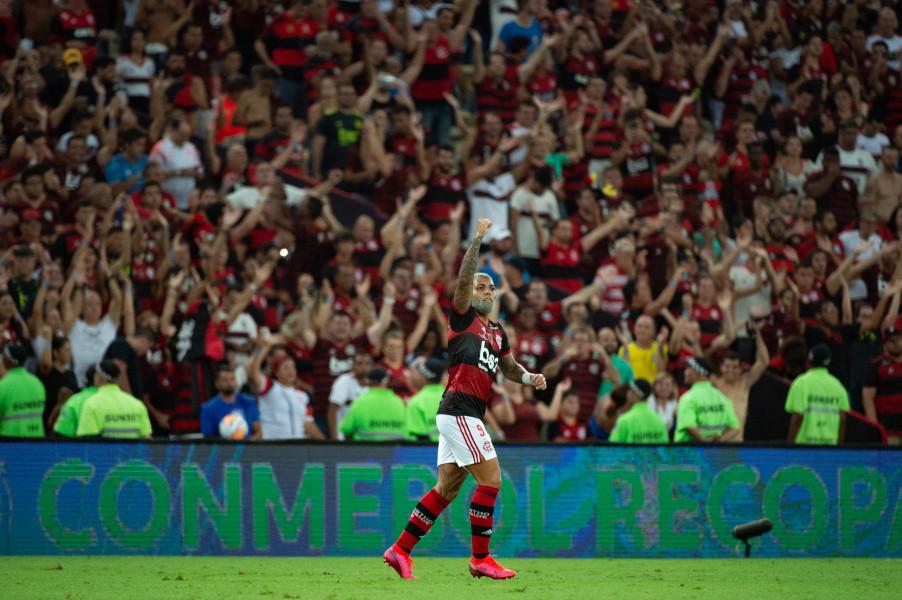 Torcida do Flamengo dá show e compra 50% da carga total de ingressos para  jogo contra Orlando City nos EUA