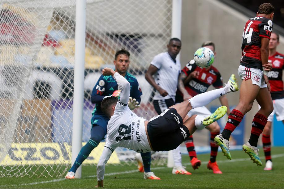 Flamengo: Wesley marca primeiro gol pelos profissionais - Lance!