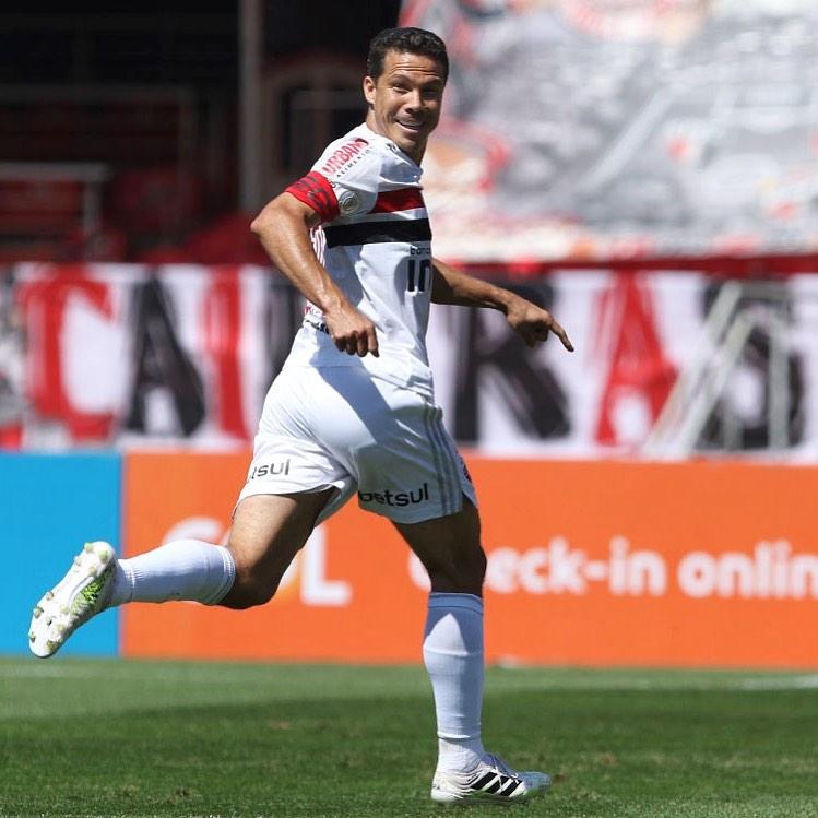 Corinthians e São Paulo empataram em 1 a 1 - Futebol em Foco