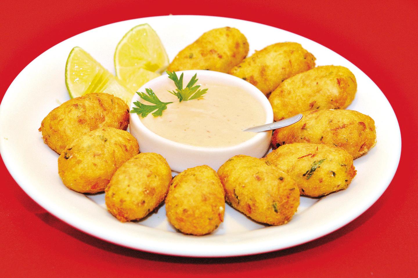 Confira a receita de um delicioso bolinho de bacalhau O Popular