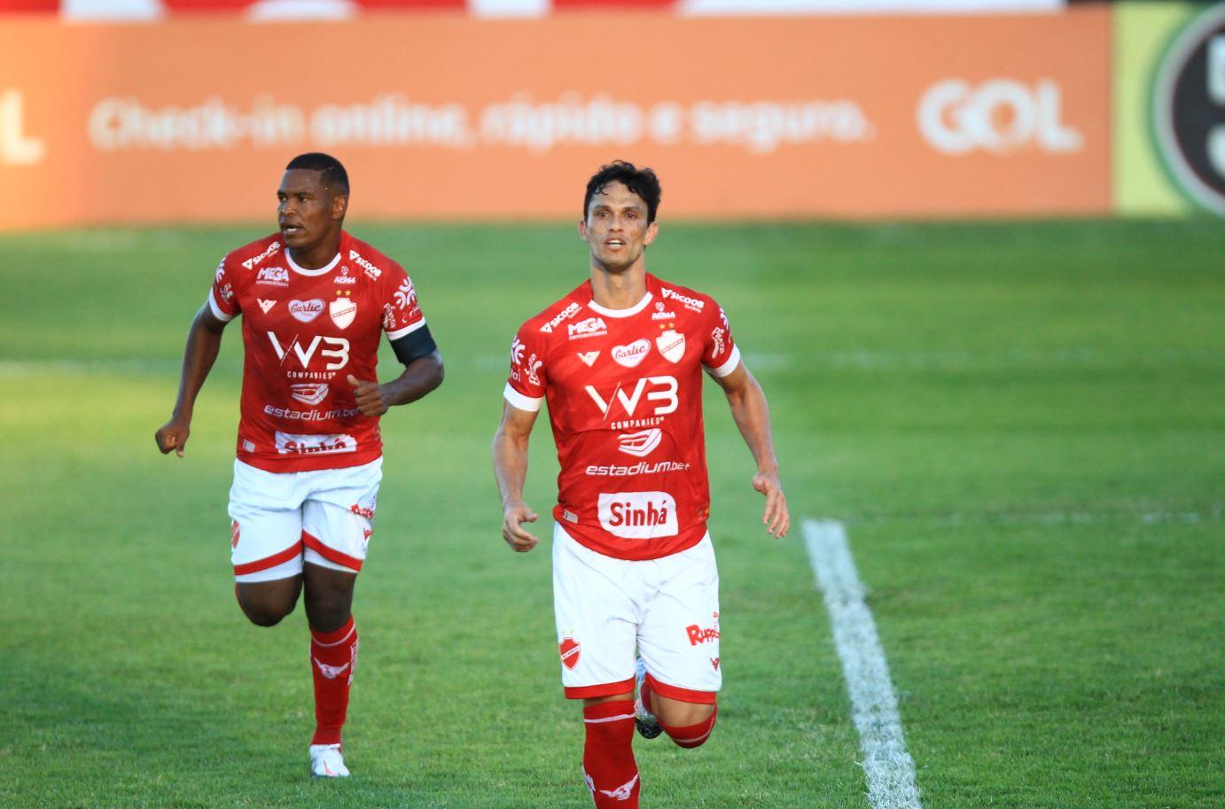 Gómez faz seu 5º gol em clássicos, 20º pelo clube e entra no Top 5