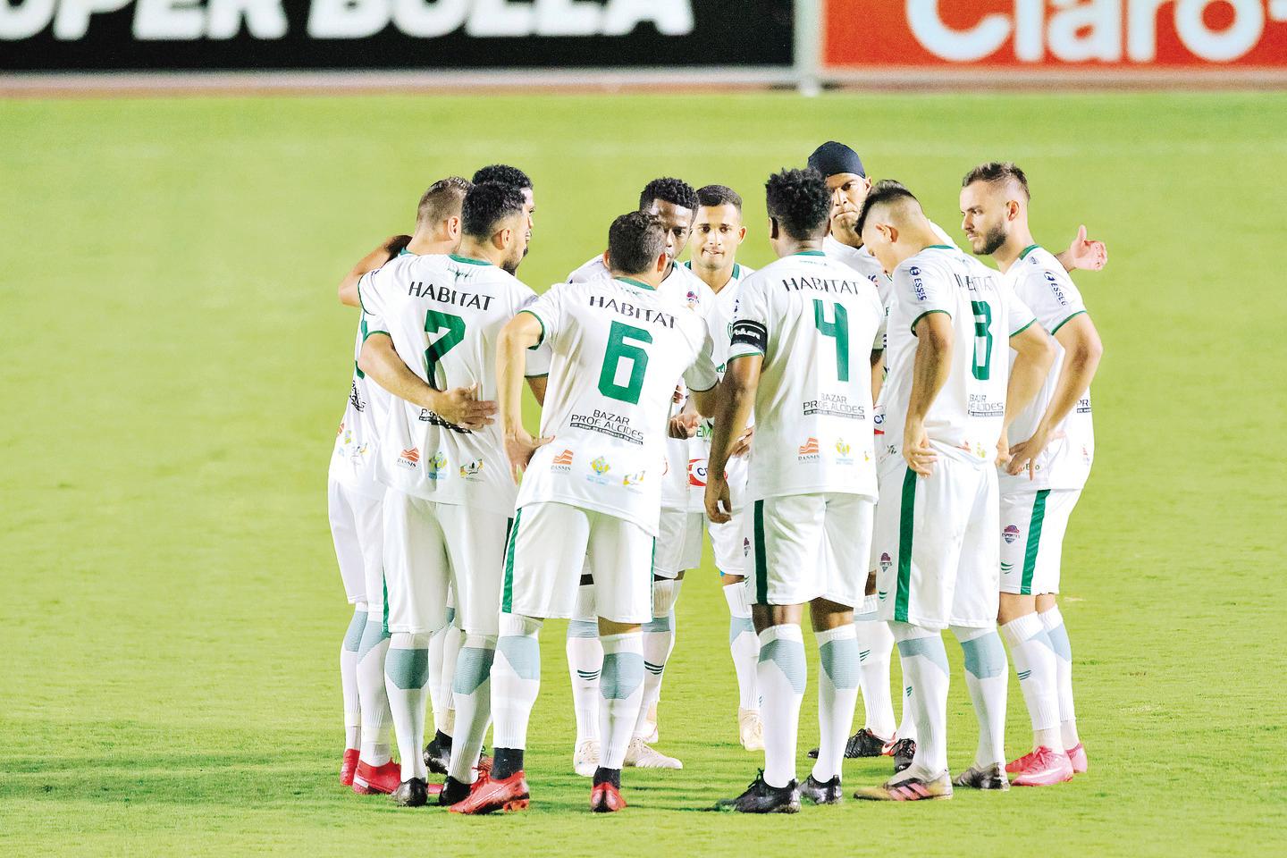 Futebol: Queda do nível técnico está relacionada com excesso de jogos