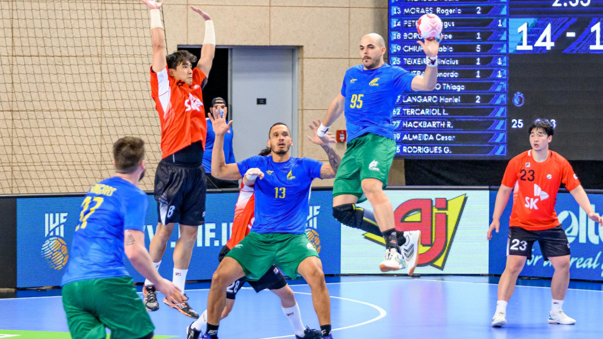 Duda Amorim é escolhida a melhor jogadora de handebol da década