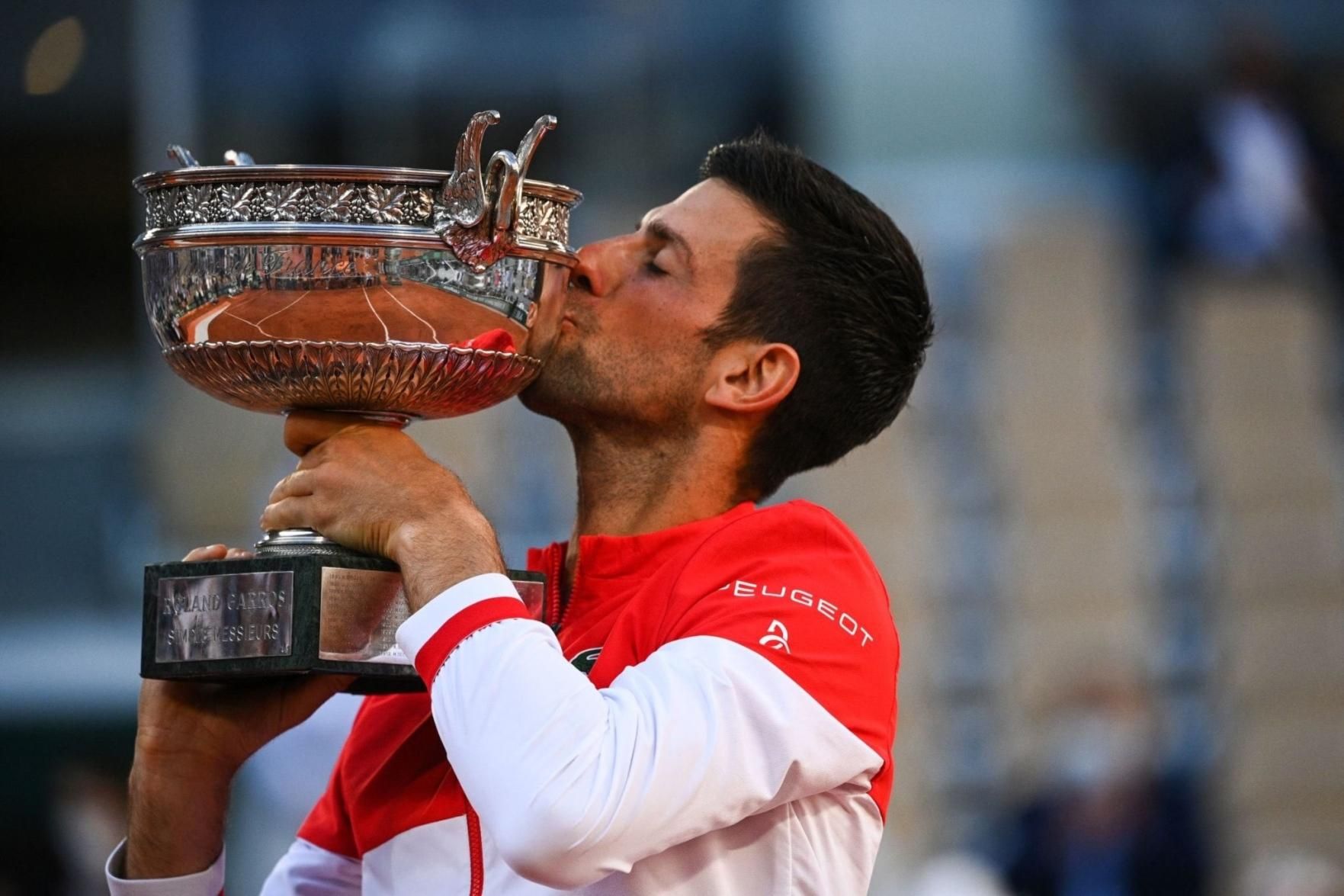 Djokovic vence Roland Garros e se isola como recordista de títulos de Grand  Slam